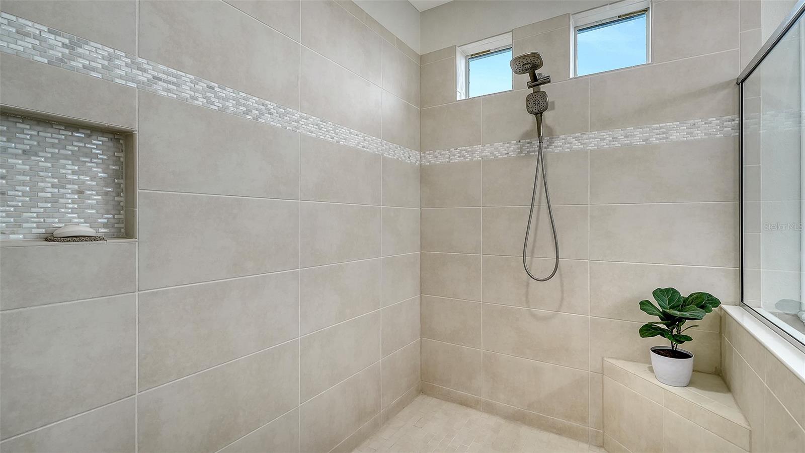 Image 27 of 52 For 4209 5th Avenue Ne