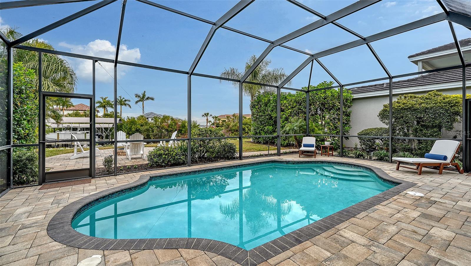 Image 38 of 52 For 4209 5th Avenue Ne