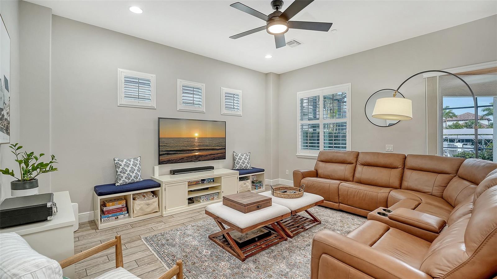 Image 7 of 52 For 4209 5th Avenue Ne