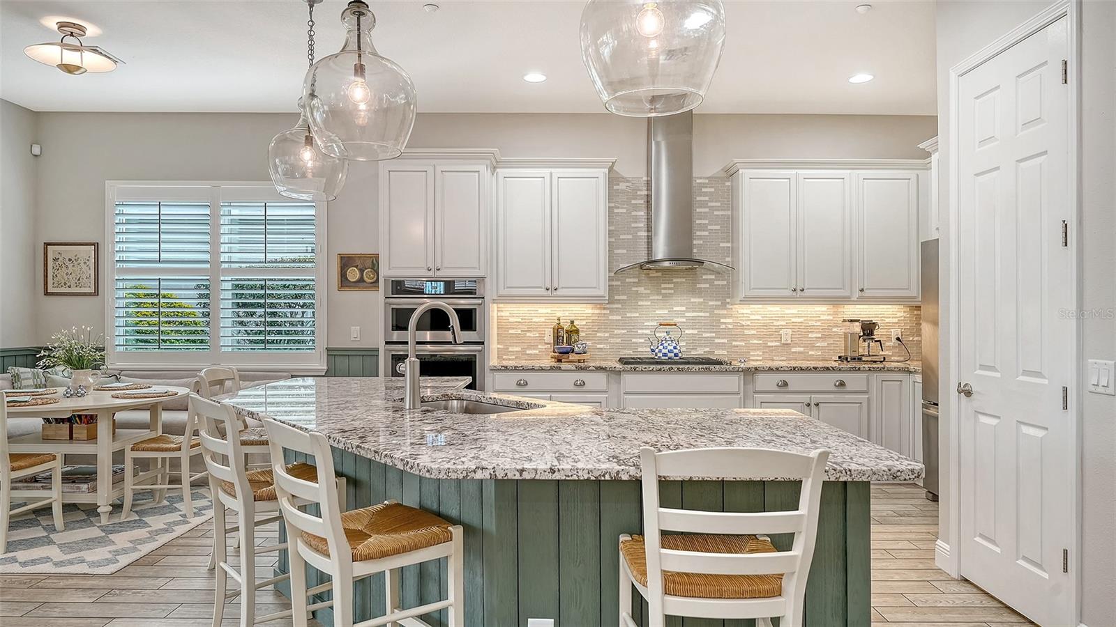 Image 9 of 52 For 4209 5th Avenue Ne