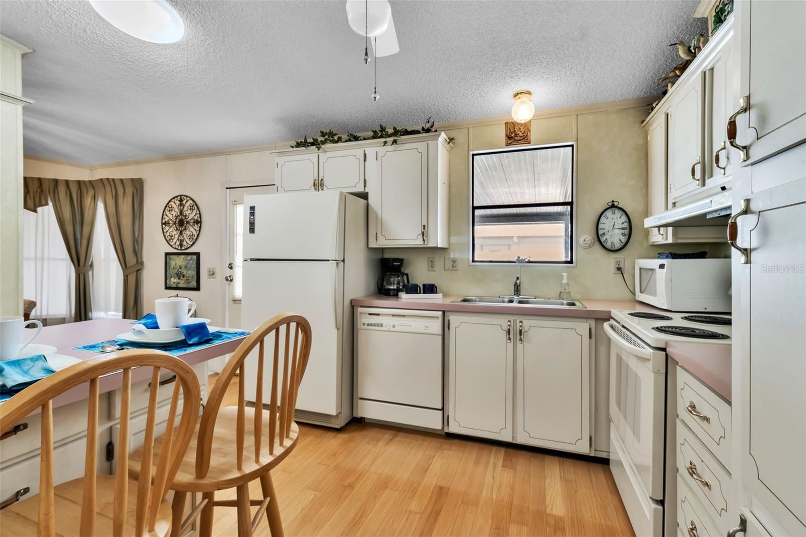 Image 14 of 69 For 10315 Cortez Road W 26j