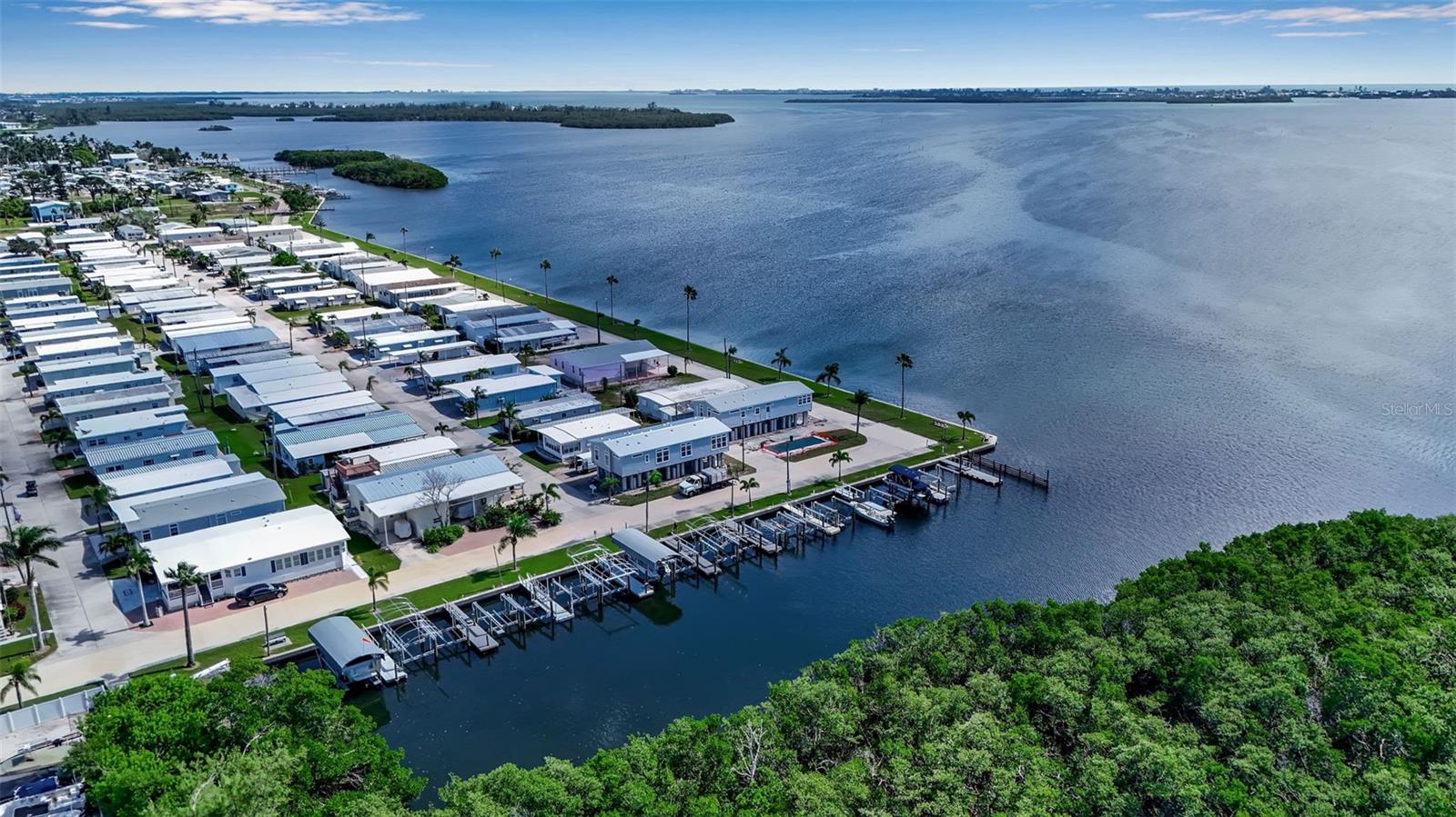 Image 40 of 69 For 10315 Cortez Road W 26j