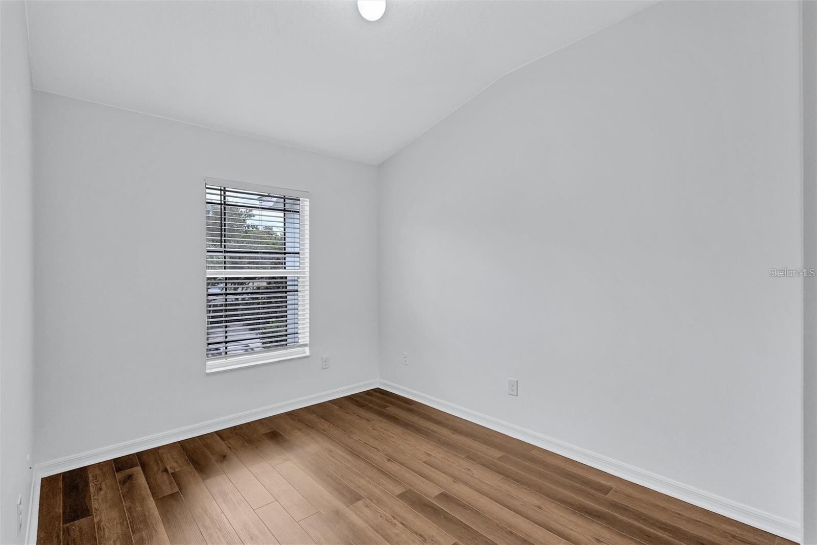 Image 21 of 29 For 14952 Amberjack Terrace