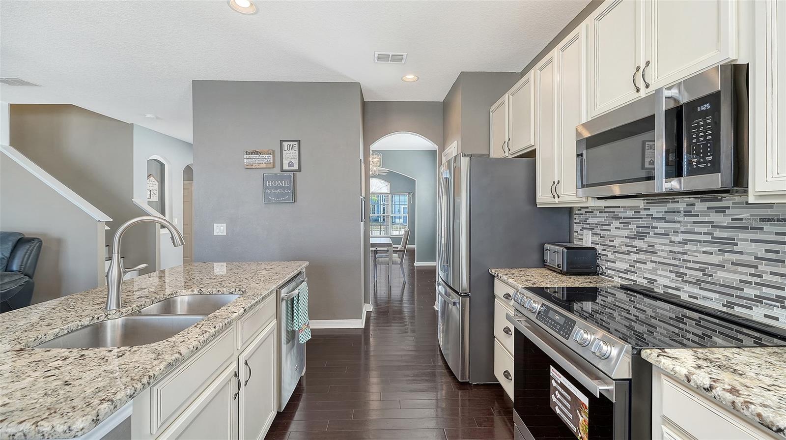 Image 13 of 52 For 5914 53rd Lane E