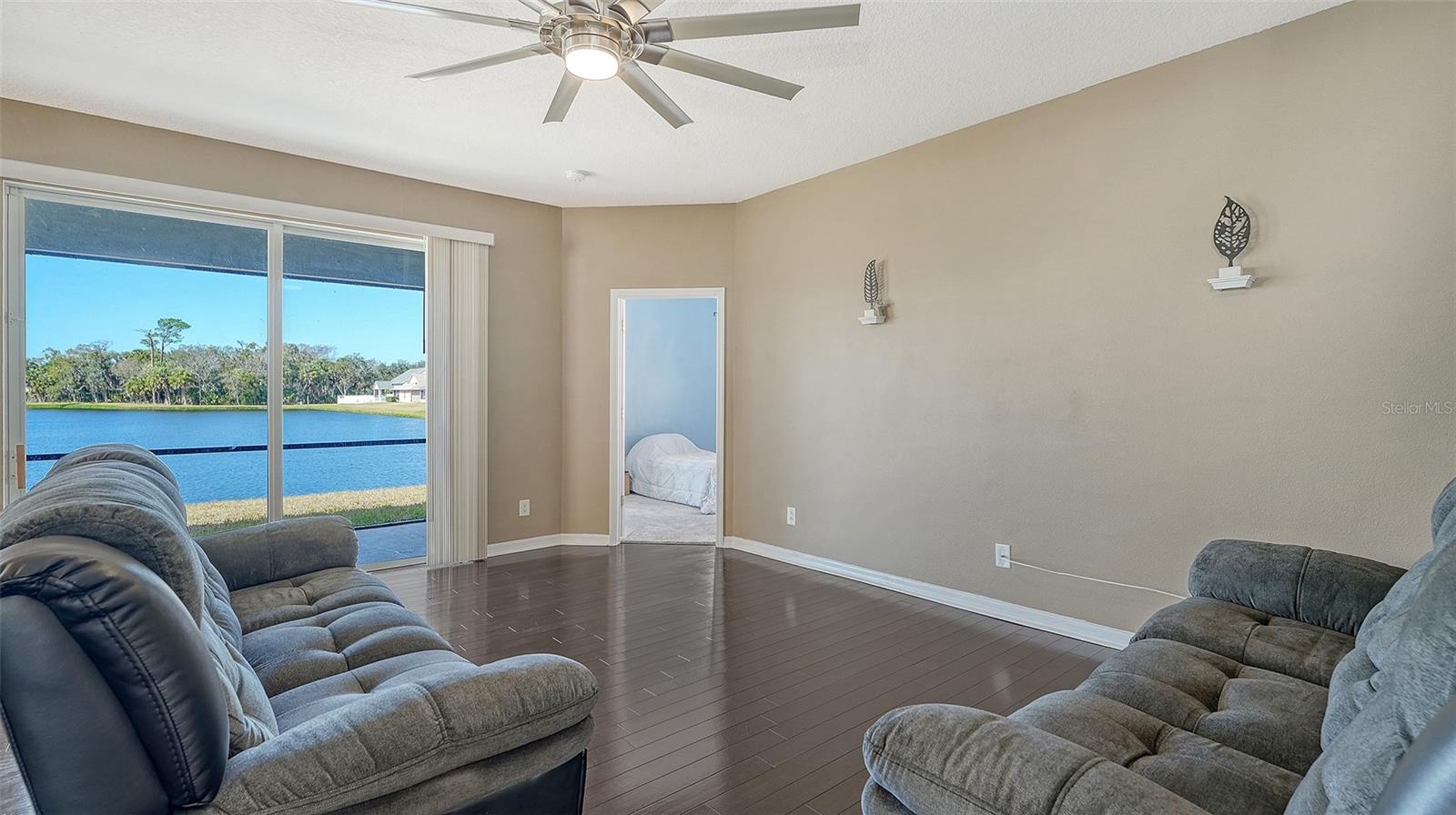 Image 17 of 52 For 5914 53rd Lane E