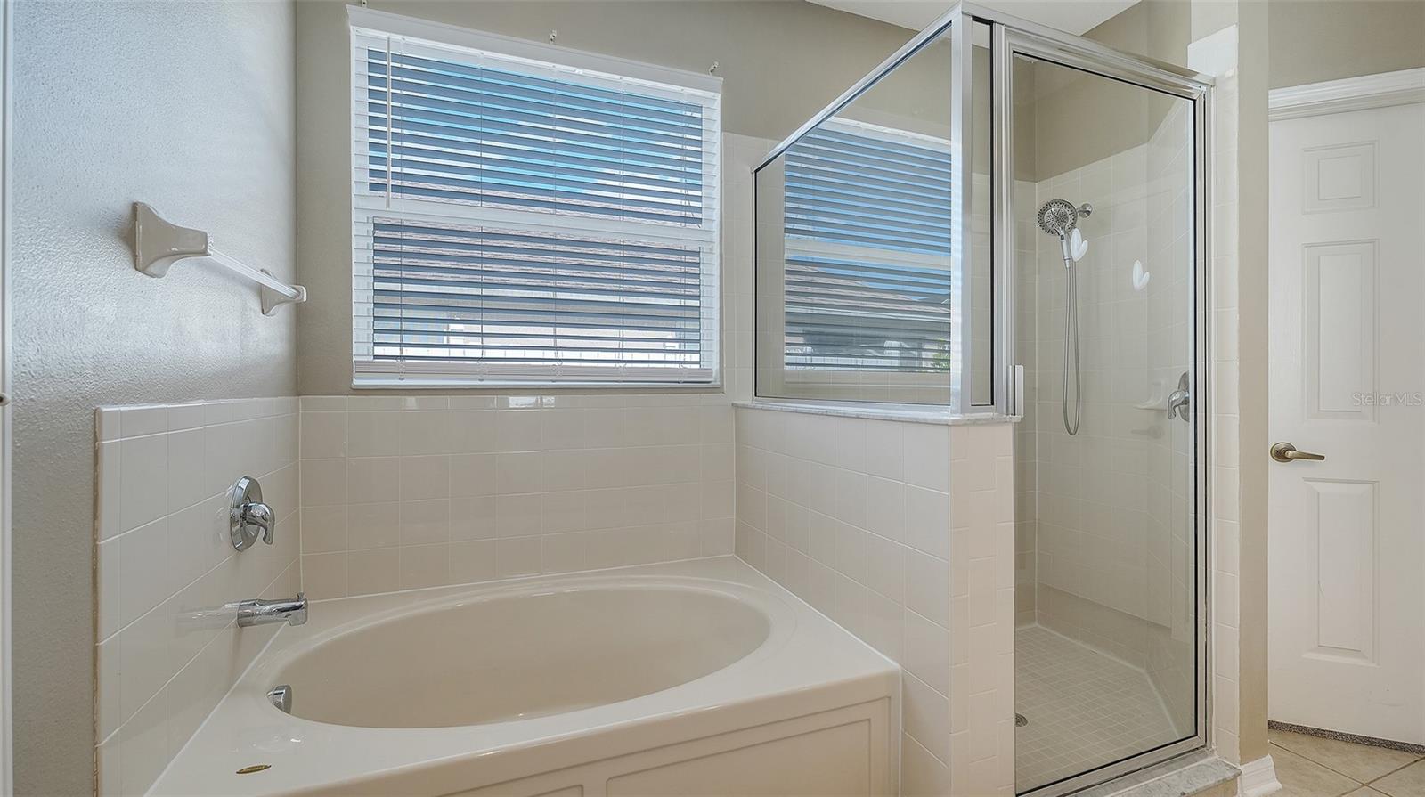 Image 23 of 52 For 5914 53rd Lane E