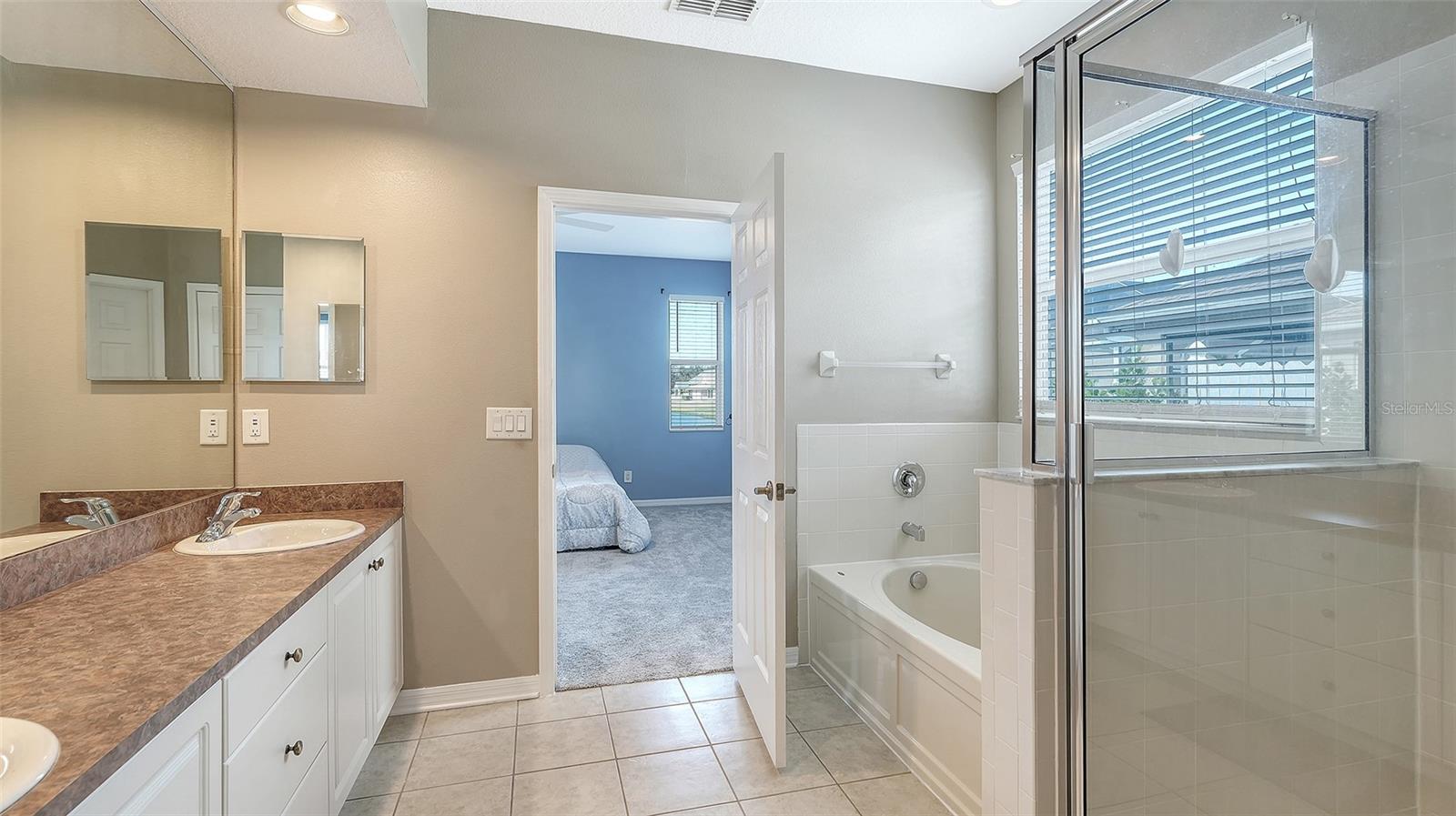 Image 25 of 52 For 5914 53rd Lane E