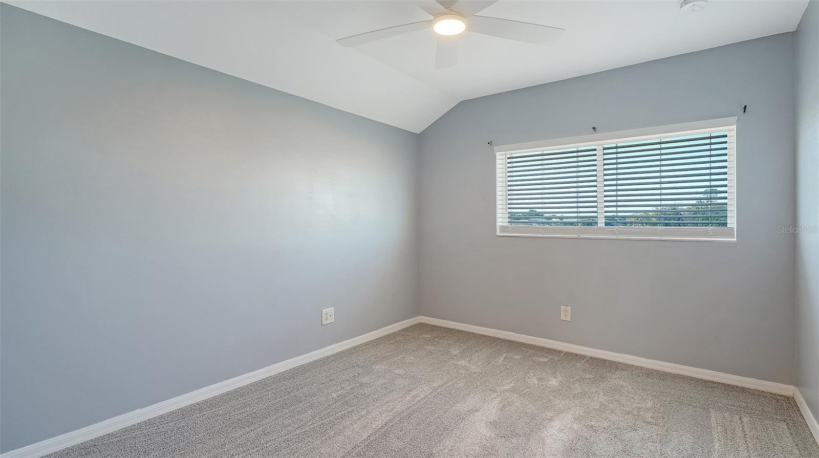 Image 28 of 52 For 5914 53rd Lane E