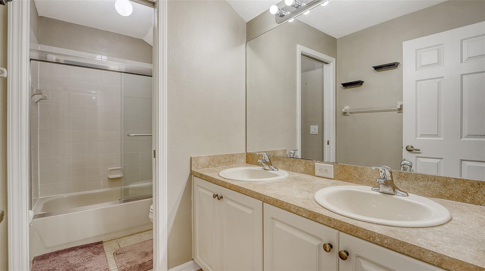 Image 34 of 52 For 5914 53rd Lane E