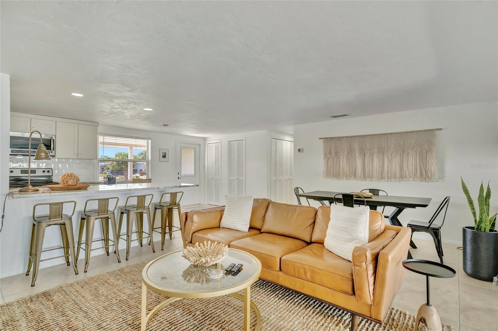 Image 13 of 35 For 6426 Colonial Drive