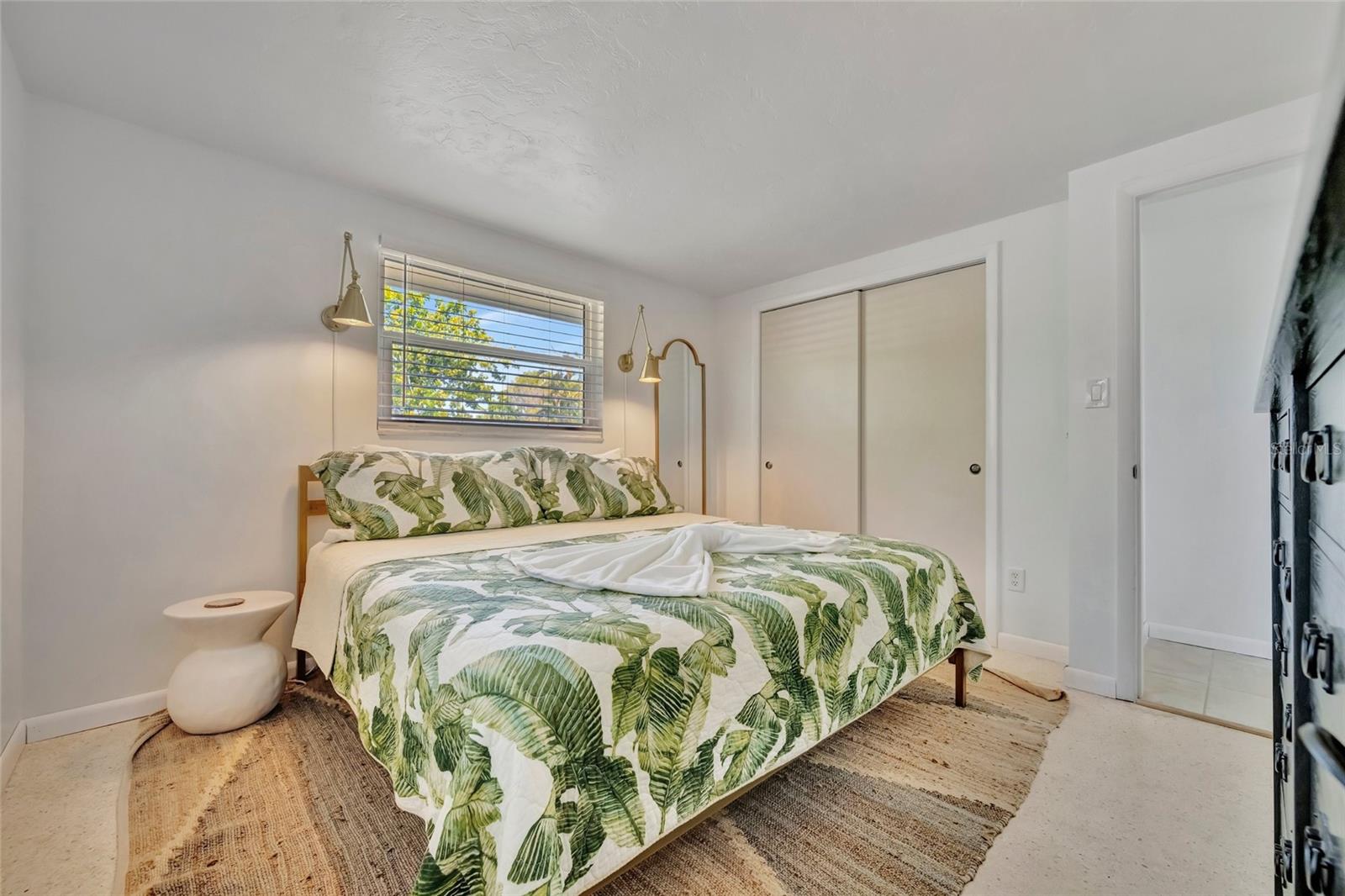 Image 26 of 35 For 6426 Colonial Drive