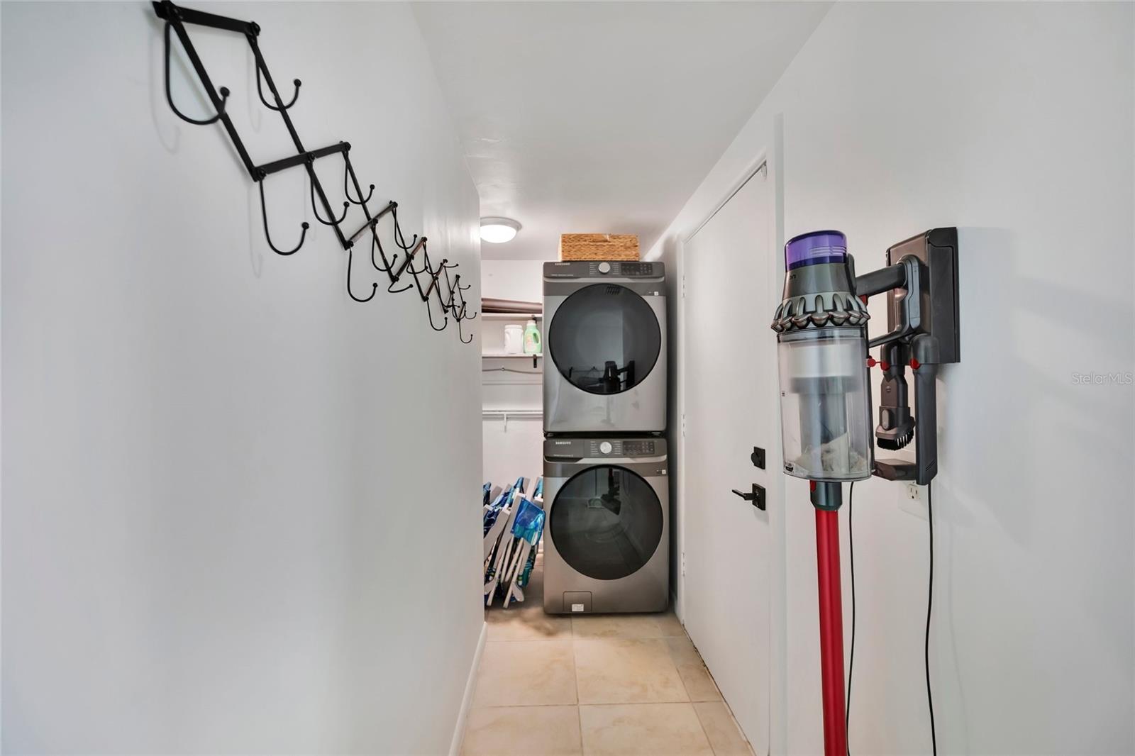 Image 34 of 35 For 6426 Colonial Drive