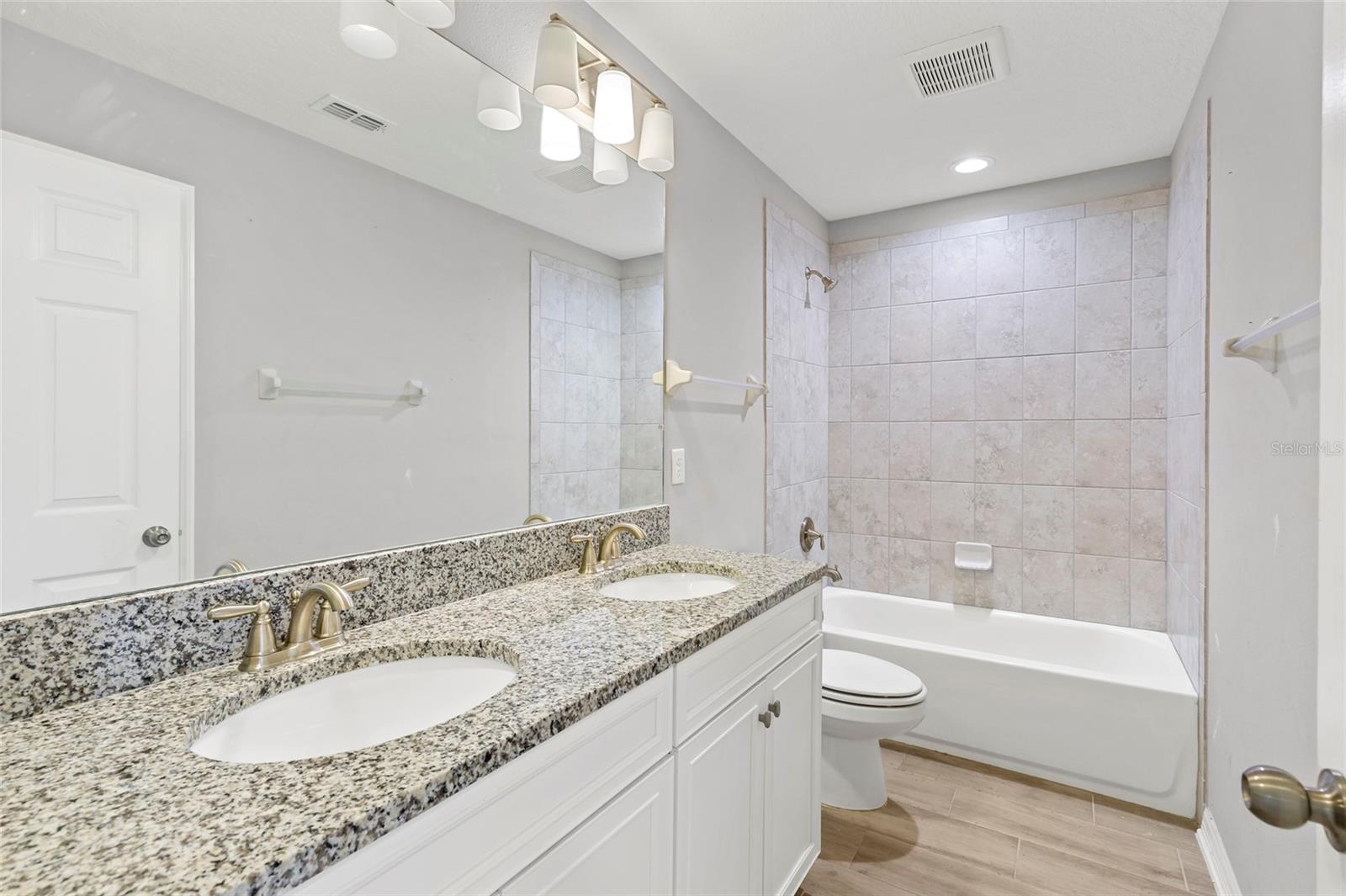 Image 18 of 33 For 3179 Marine Grass Drive