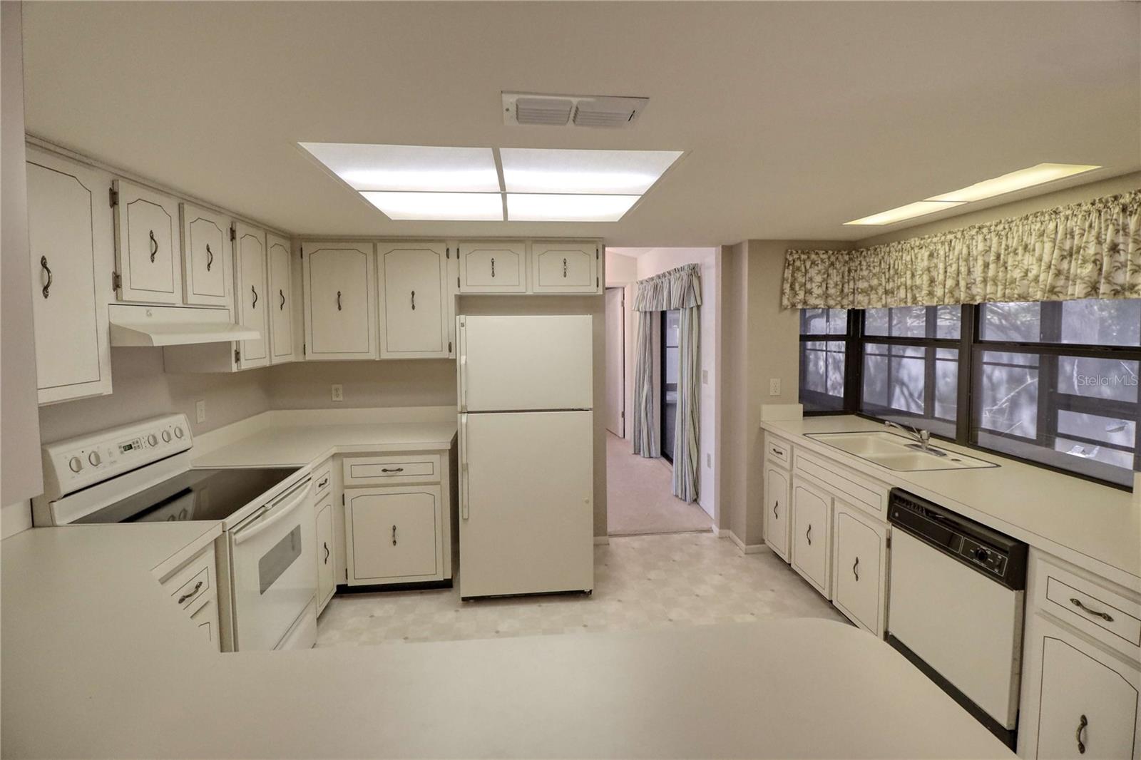 Image 15 of 43 For 7328 Flyway Drive