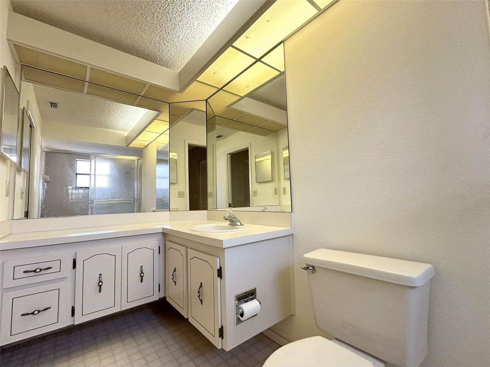 Image 21 of 43 For 7328 Flyway Drive