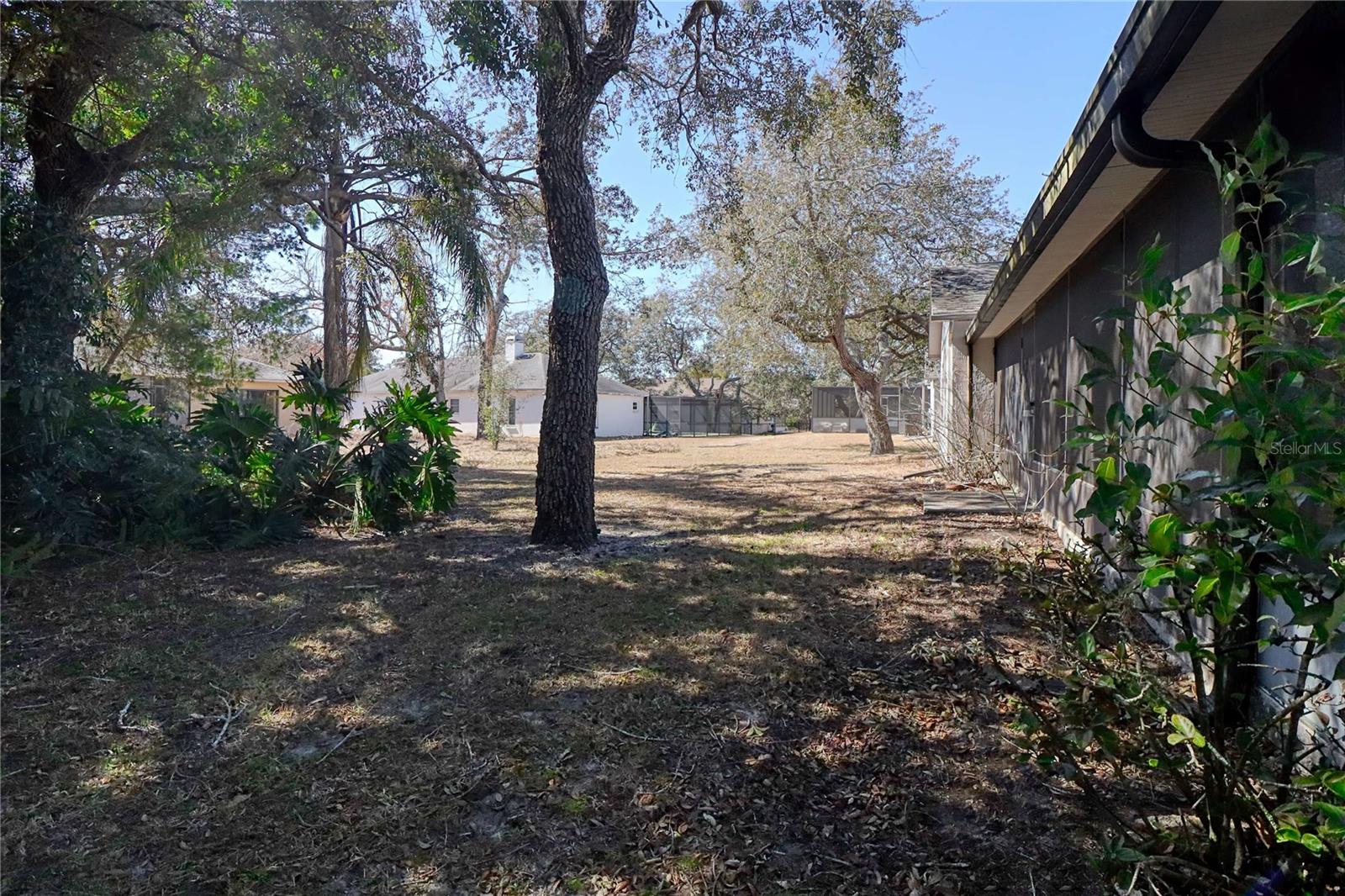 Image 39 of 43 For 7328 Flyway Drive