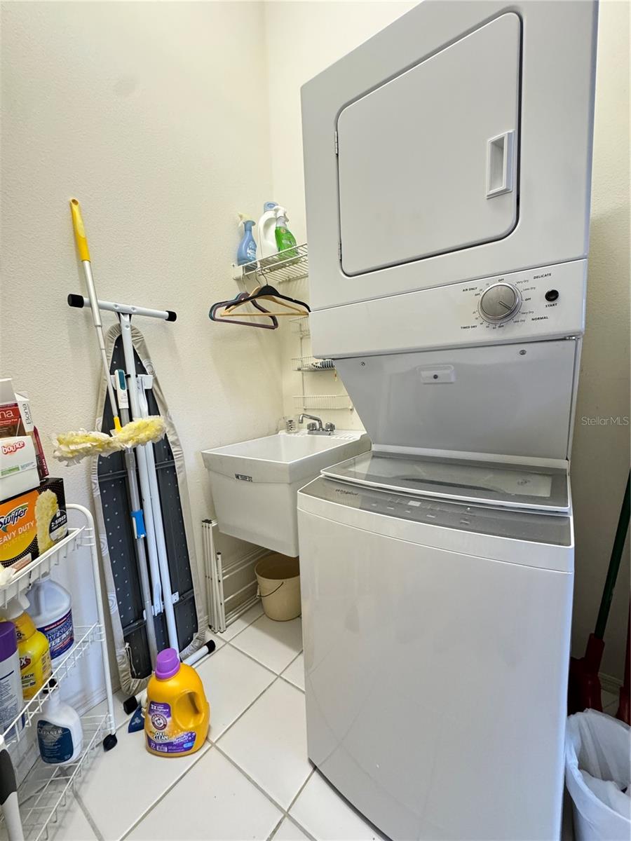 Image 21 of 40 For 1304 Perico Point Circle