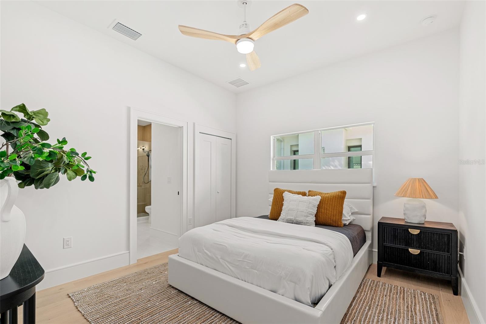 Image 23 of 39 For 1834 Bougainvillea Street