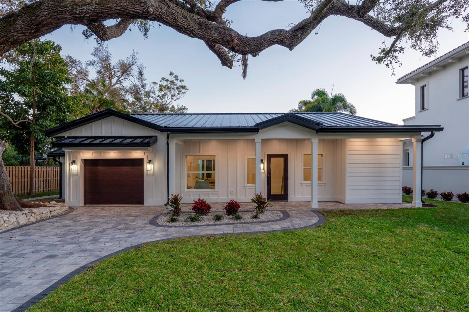 Image 33 of 39 For 1834 Bougainvillea Street