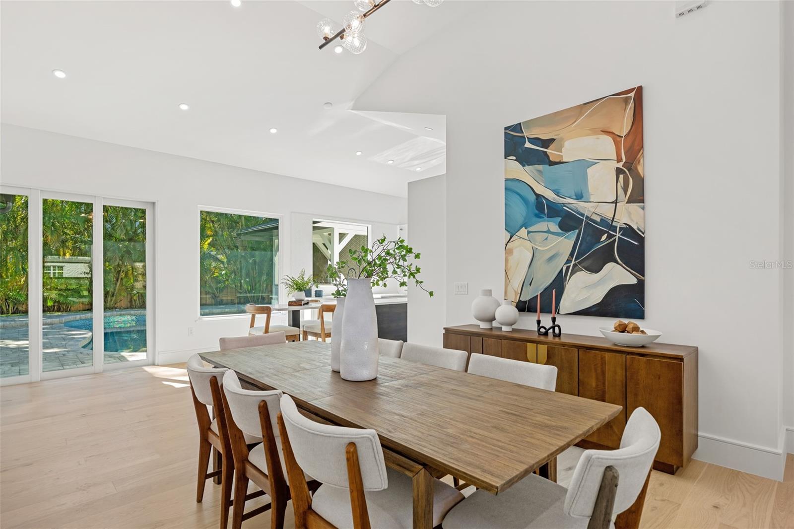 Image 5 of 39 For 1834 Bougainvillea Street