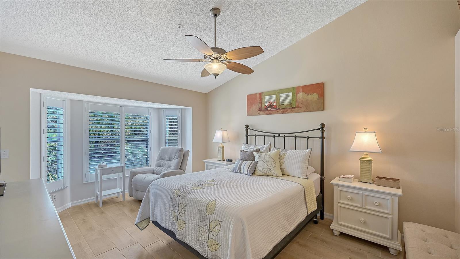 Image 17 of 45 For 4655 Tower Hill Lane 2422