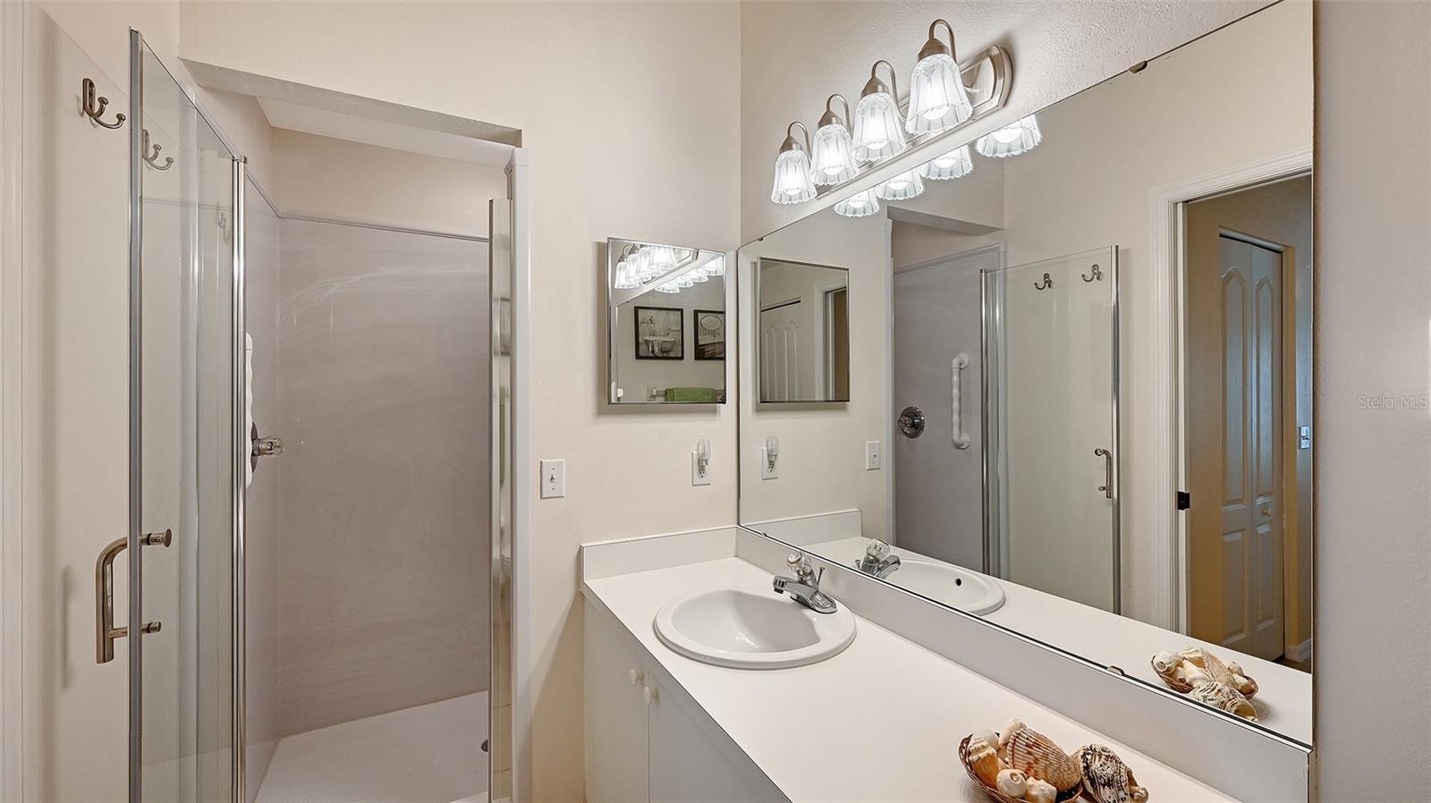 Image 20 of 45 For 4655 Tower Hill Lane 2422