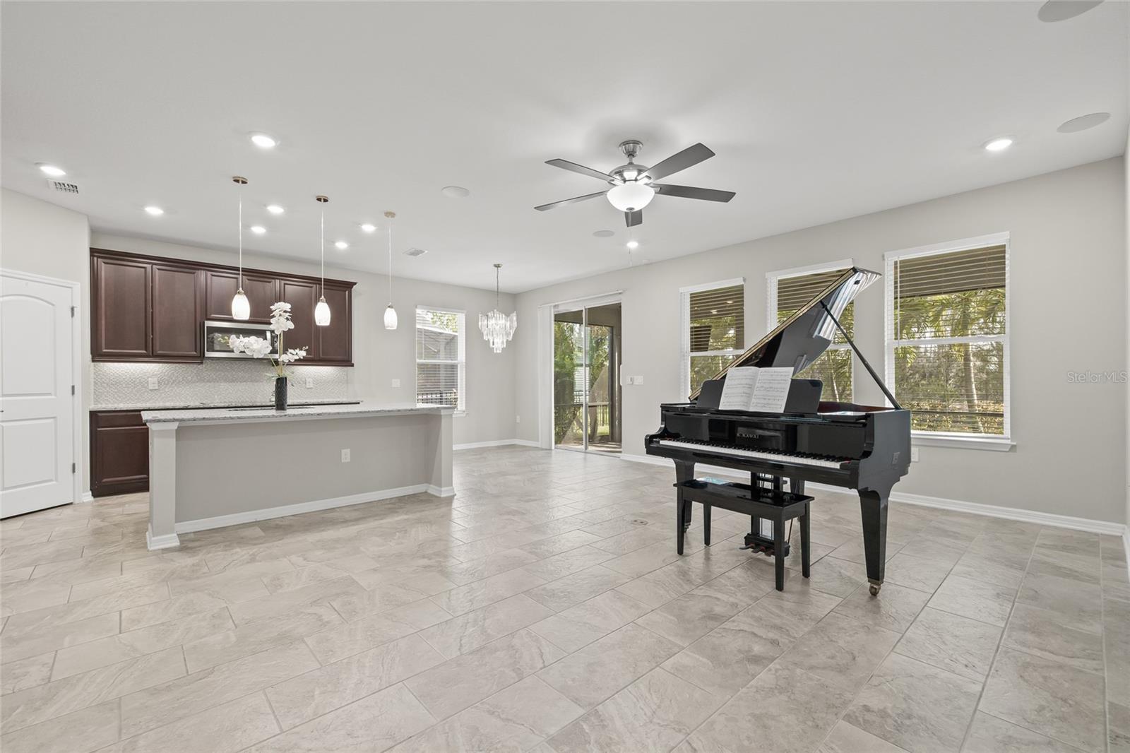 Image 10 of 49 For 12556 Ryegrass Loop