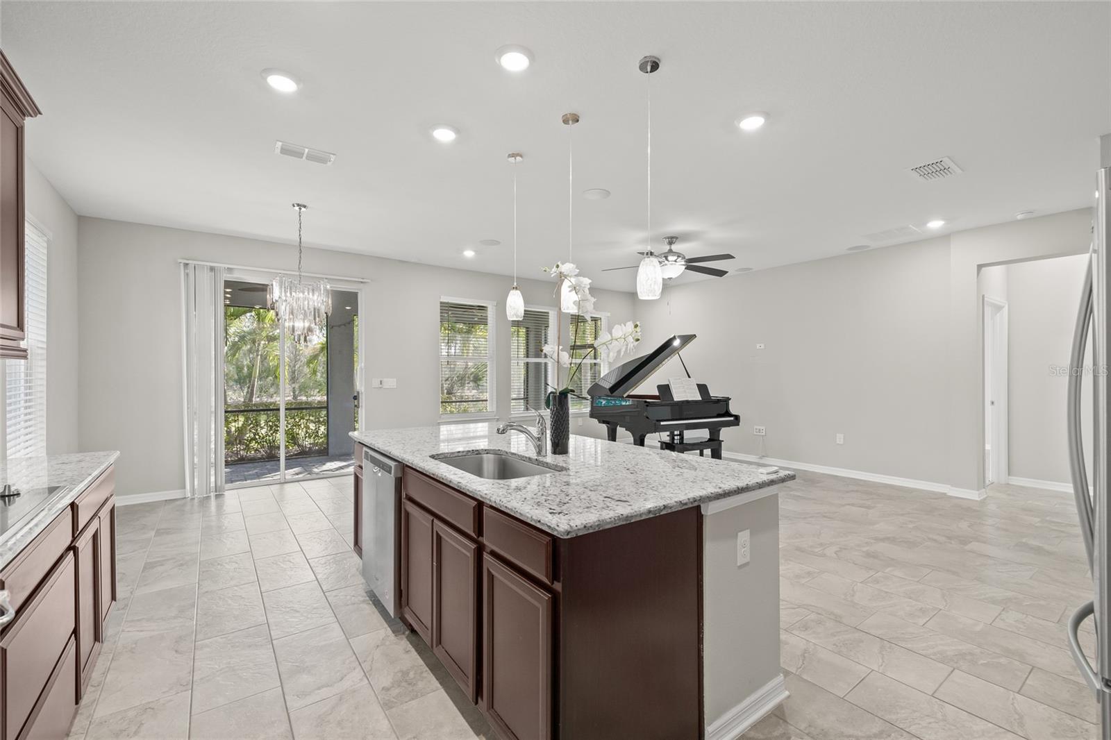 Image 17 of 49 For 12556 Ryegrass Loop