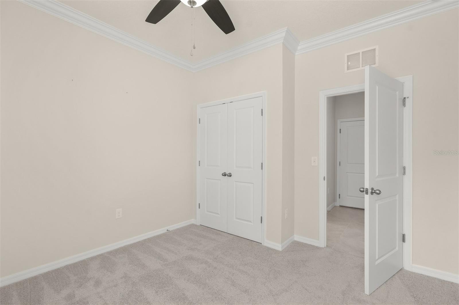 Image 20 of 48 For 2927 Greenleaf Terrace