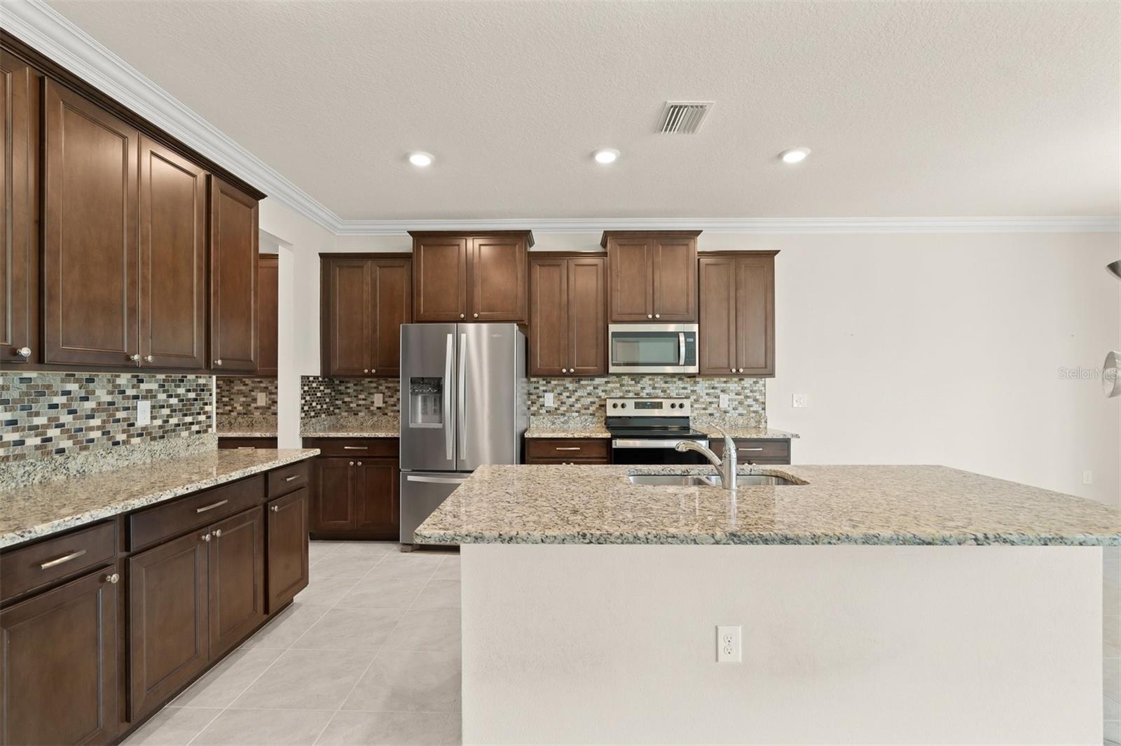 Image 8 of 48 For 2927 Greenleaf Terrace