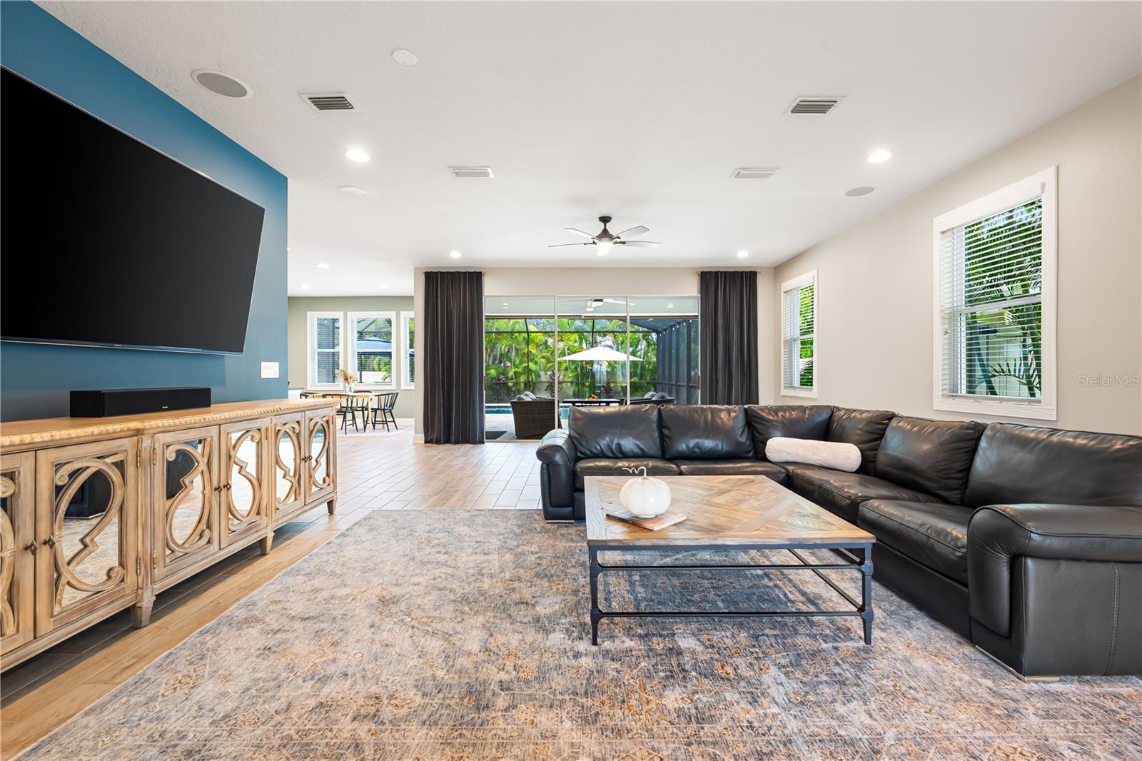 Image 14 of 93 For 7500 Aguila Drive