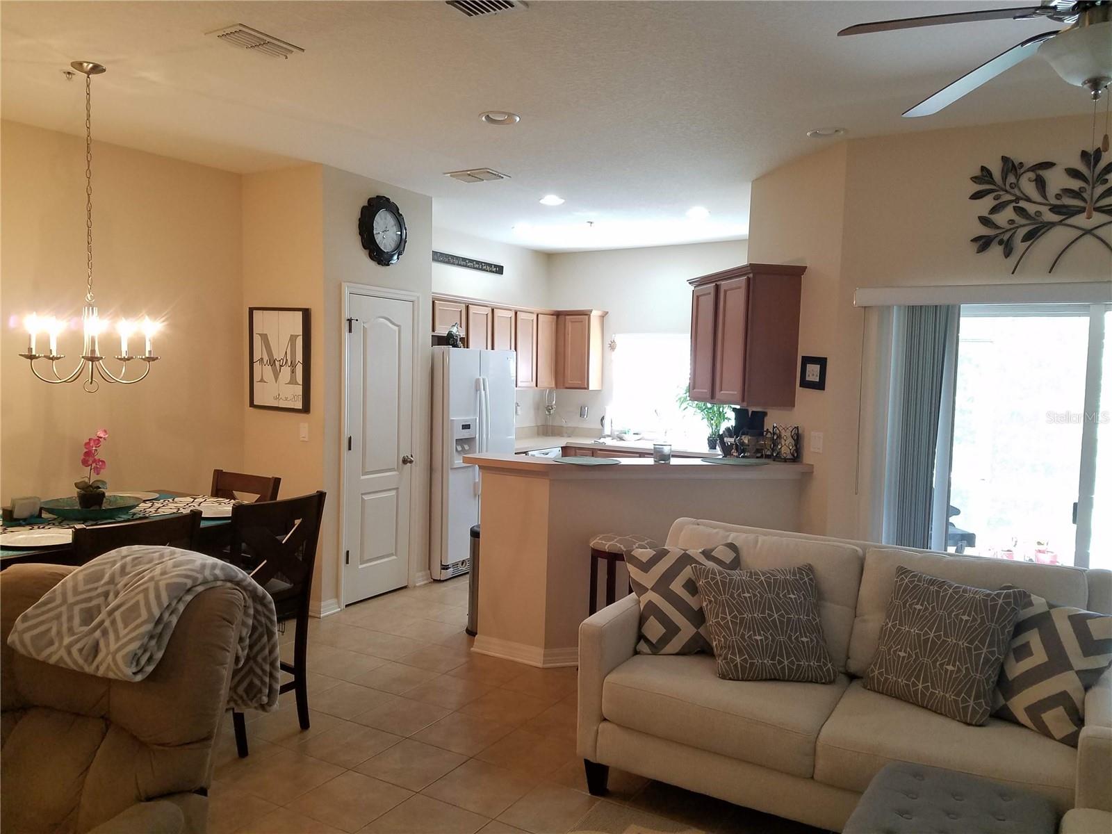 Image 4 of 10 For 1394 Grantham Drive