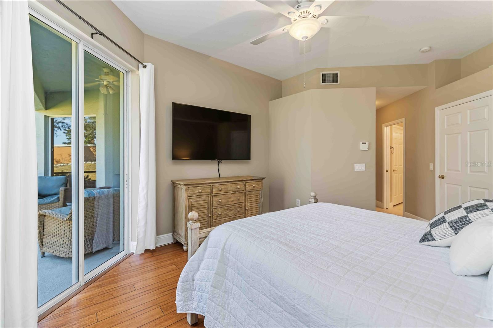 Image 18 of 31 For 8239 Miramar Way 102