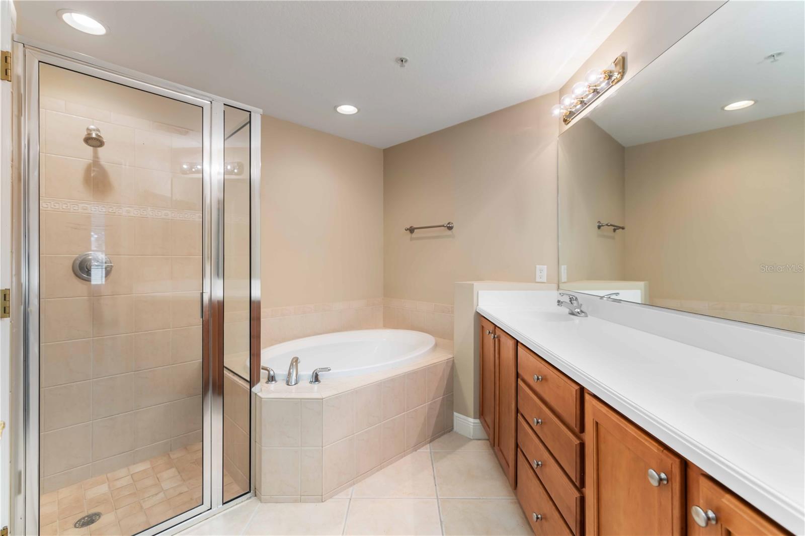 Image 20 of 31 For 8239 Miramar Way 102