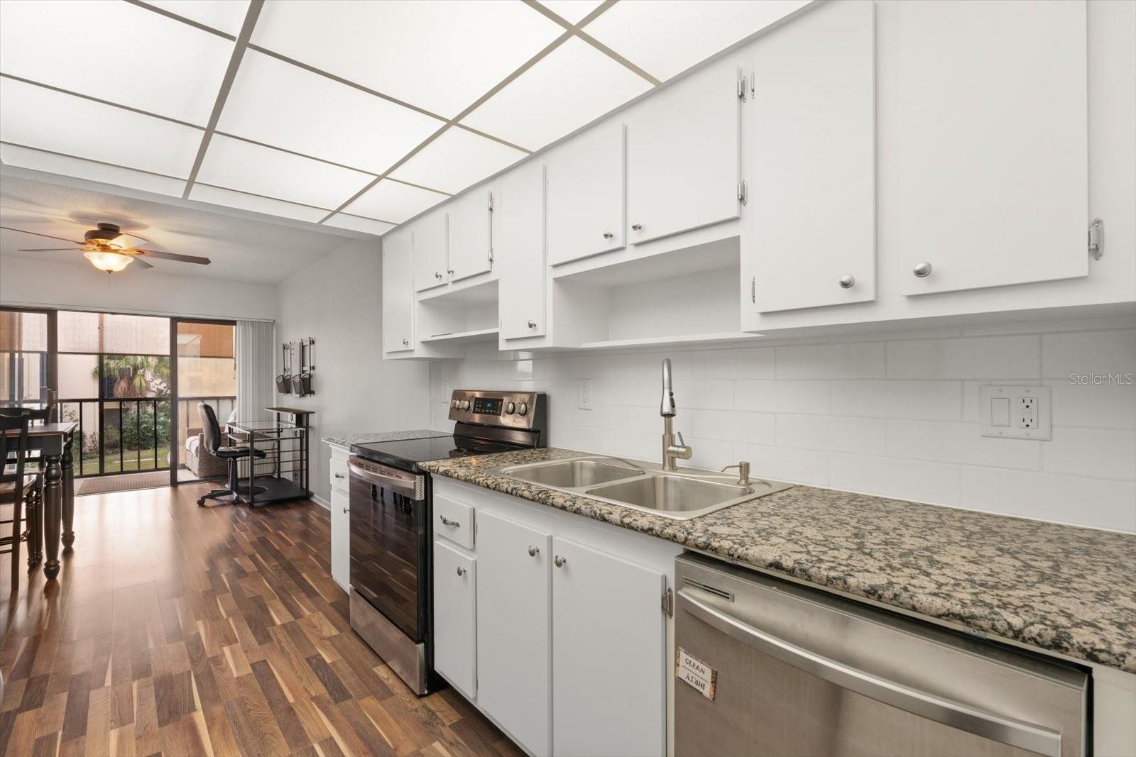 Image 18 of 48 For 305 30th Avenue W A208