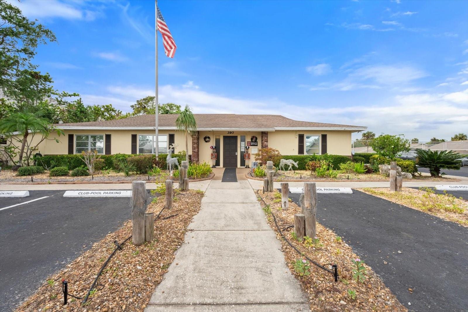 Image 36 of 48 For 305 30th Avenue W A208