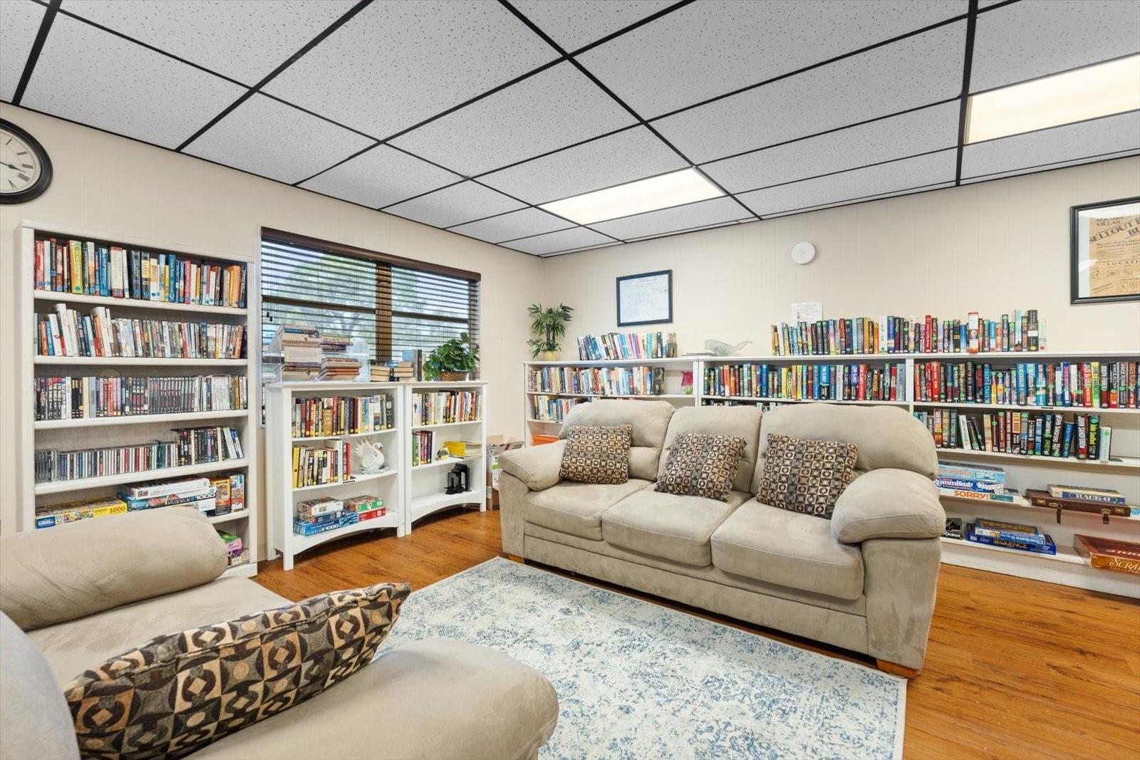 Image 40 of 48 For 305 30th Avenue W A208