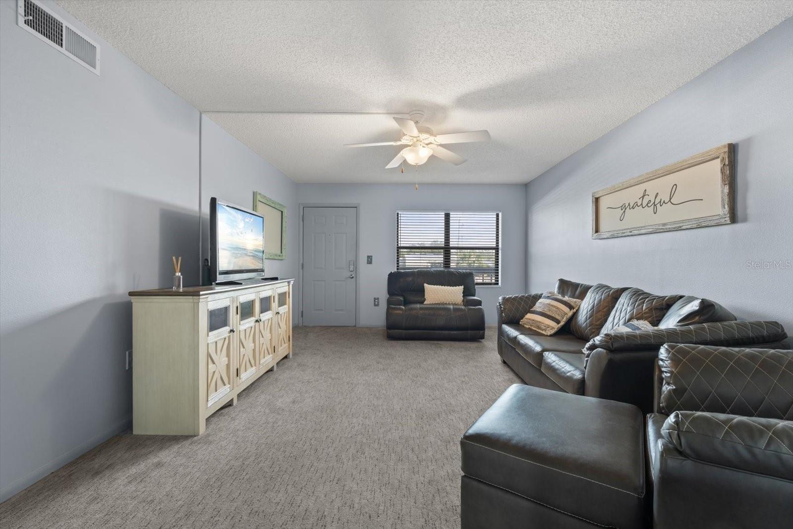 Image 6 of 48 For 305 30th Avenue W A208