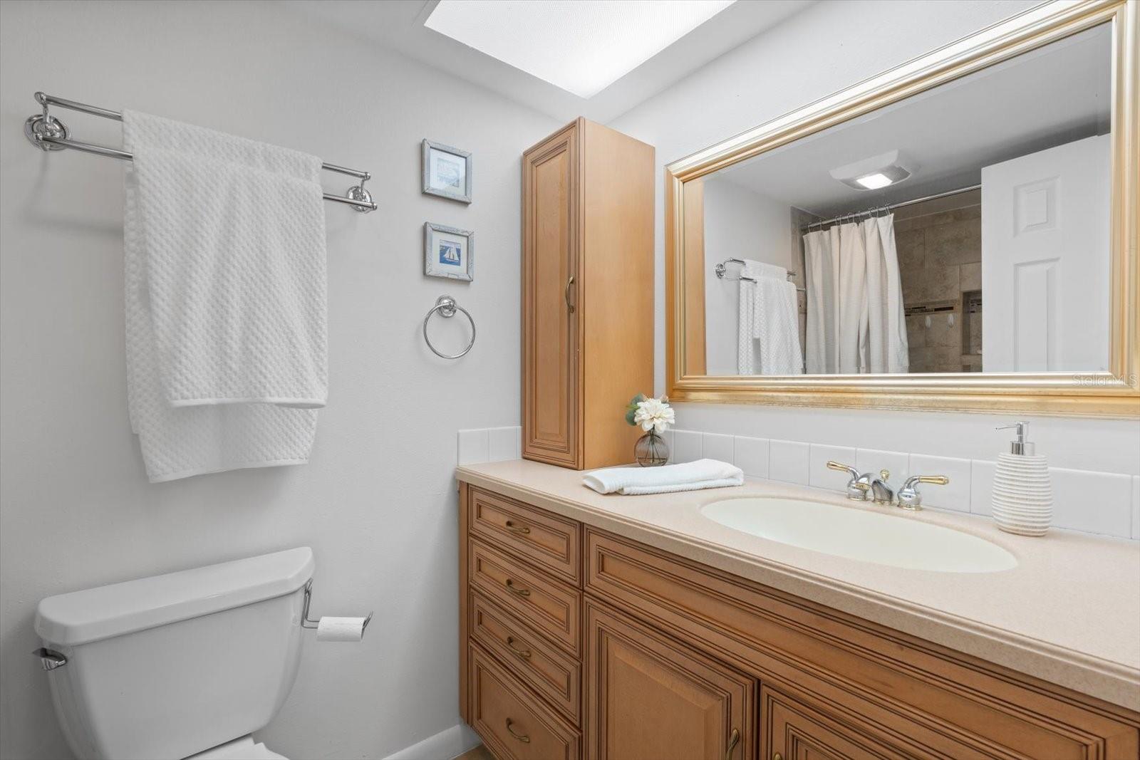 Image 7 of 48 For 305 30th Avenue W A208