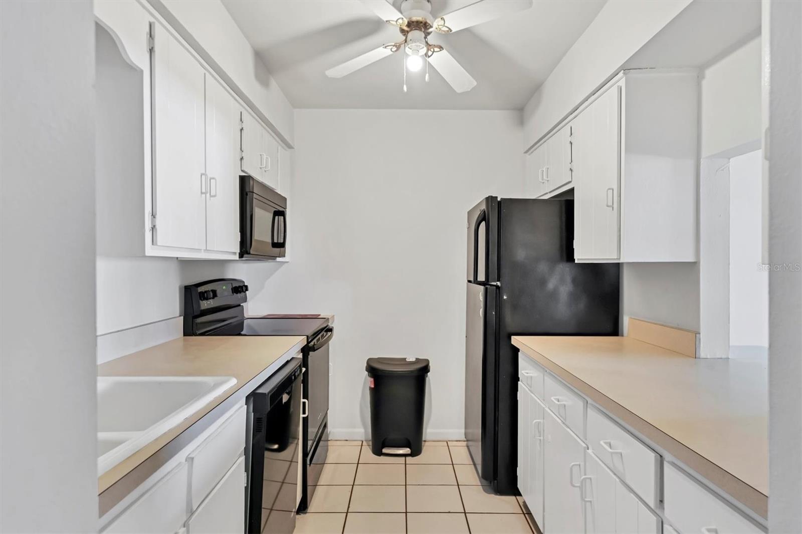 Image 11 of 31 For 5503 Fountain Lake Circle A204