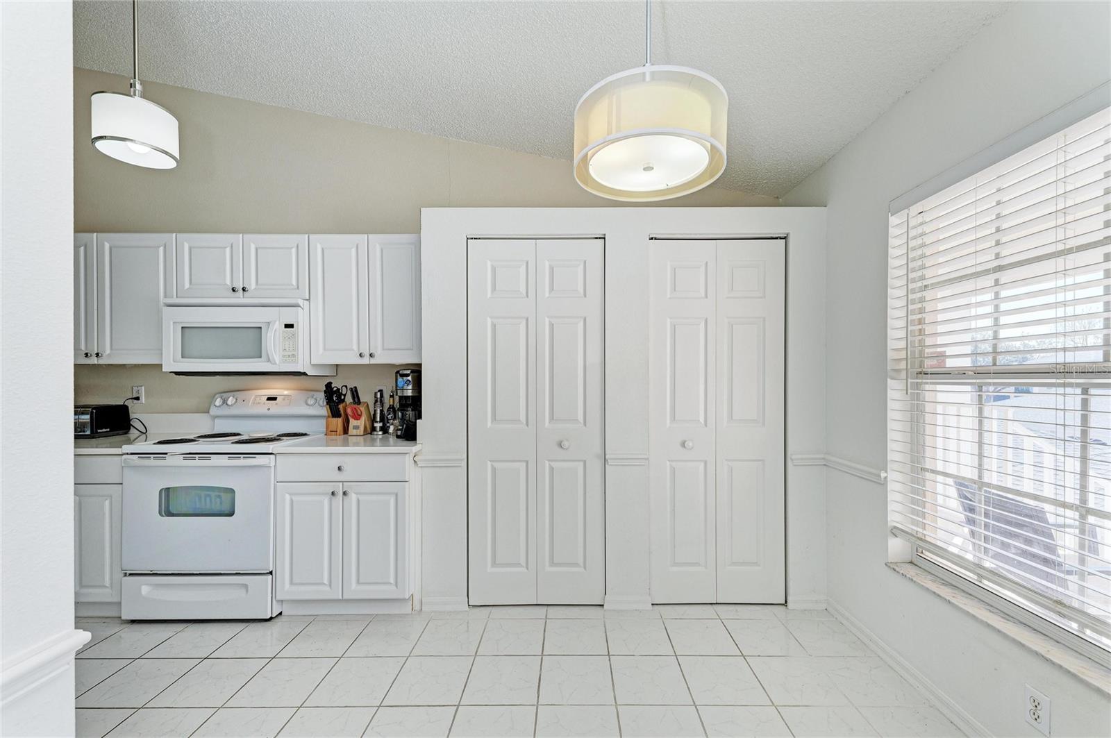 Image 19 of 57 For 4202 Caddie Drive E 201