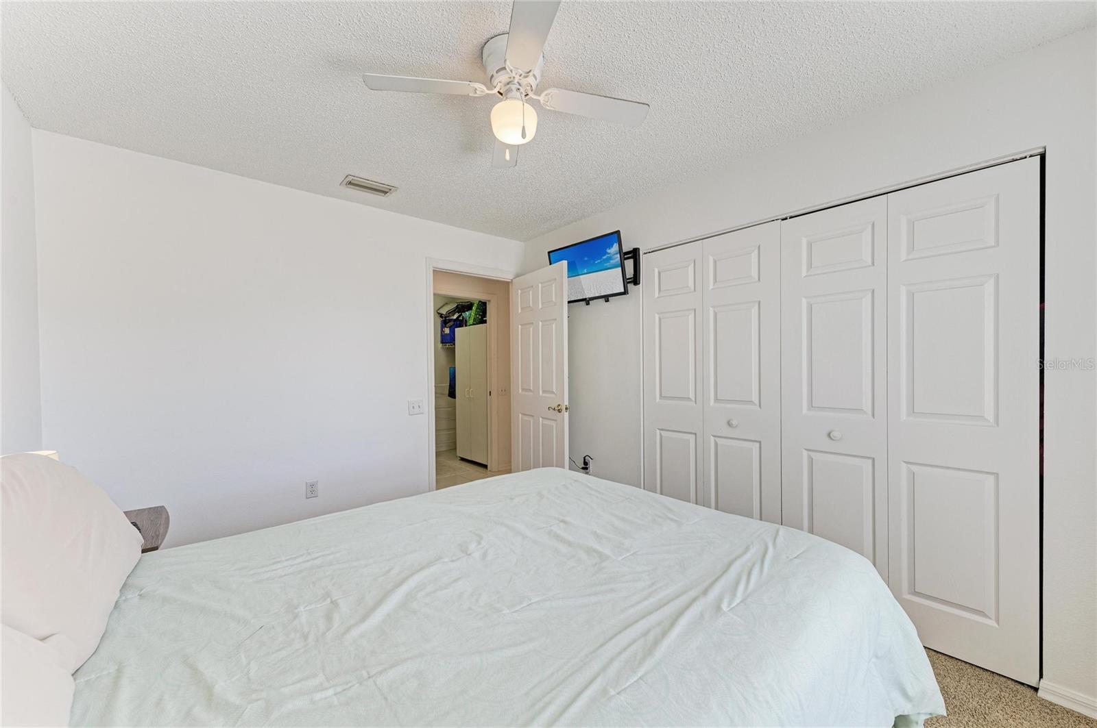 Image 33 of 57 For 4202 Caddie Drive E 201