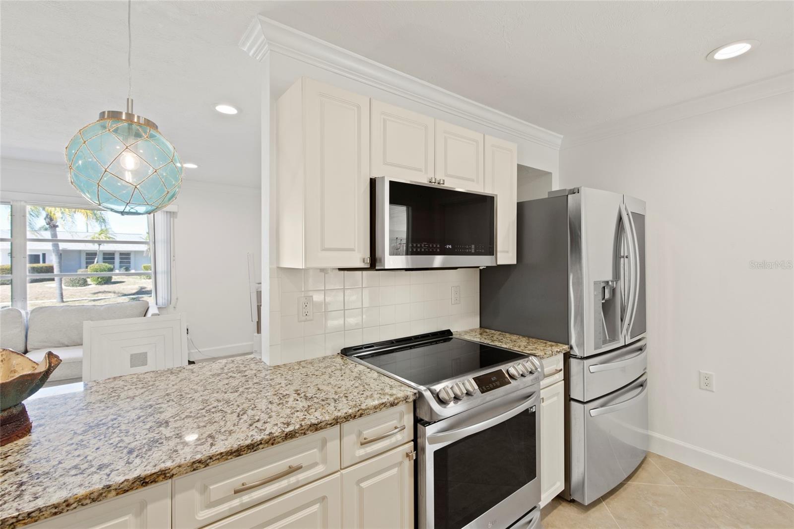 Image 10 of 23 For 6725 Roxbury Drive