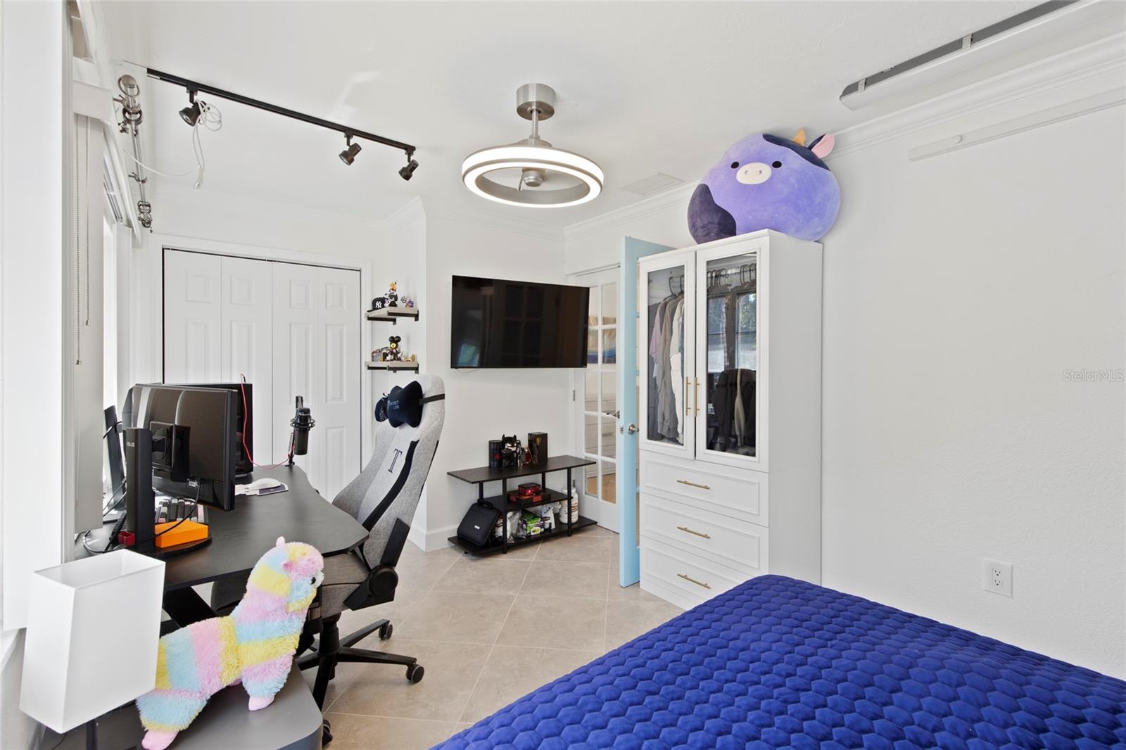 Image 15 of 23 For 6725 Roxbury Drive