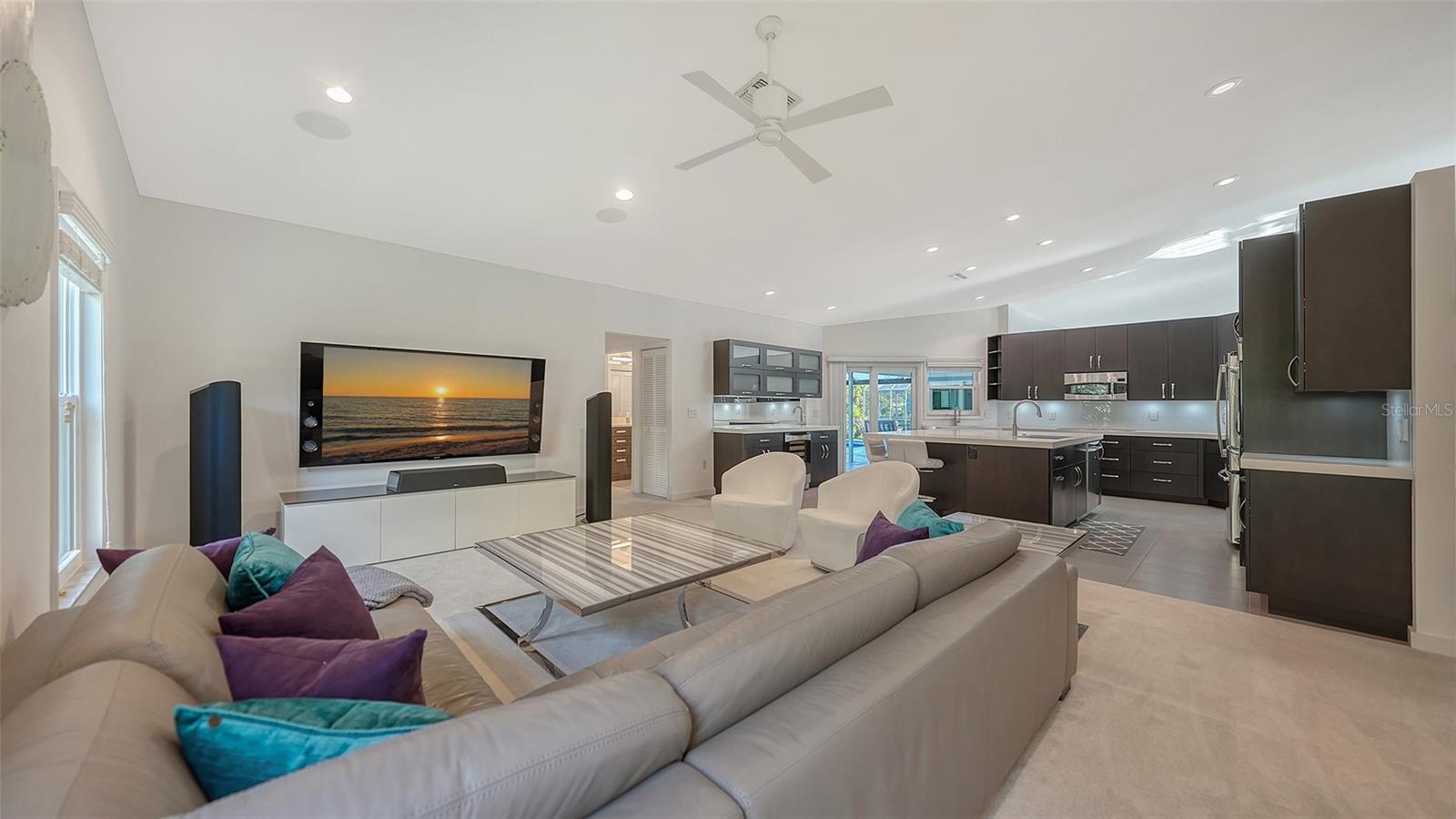 Image 13 of 50 For 6948 Stetson Street Circle