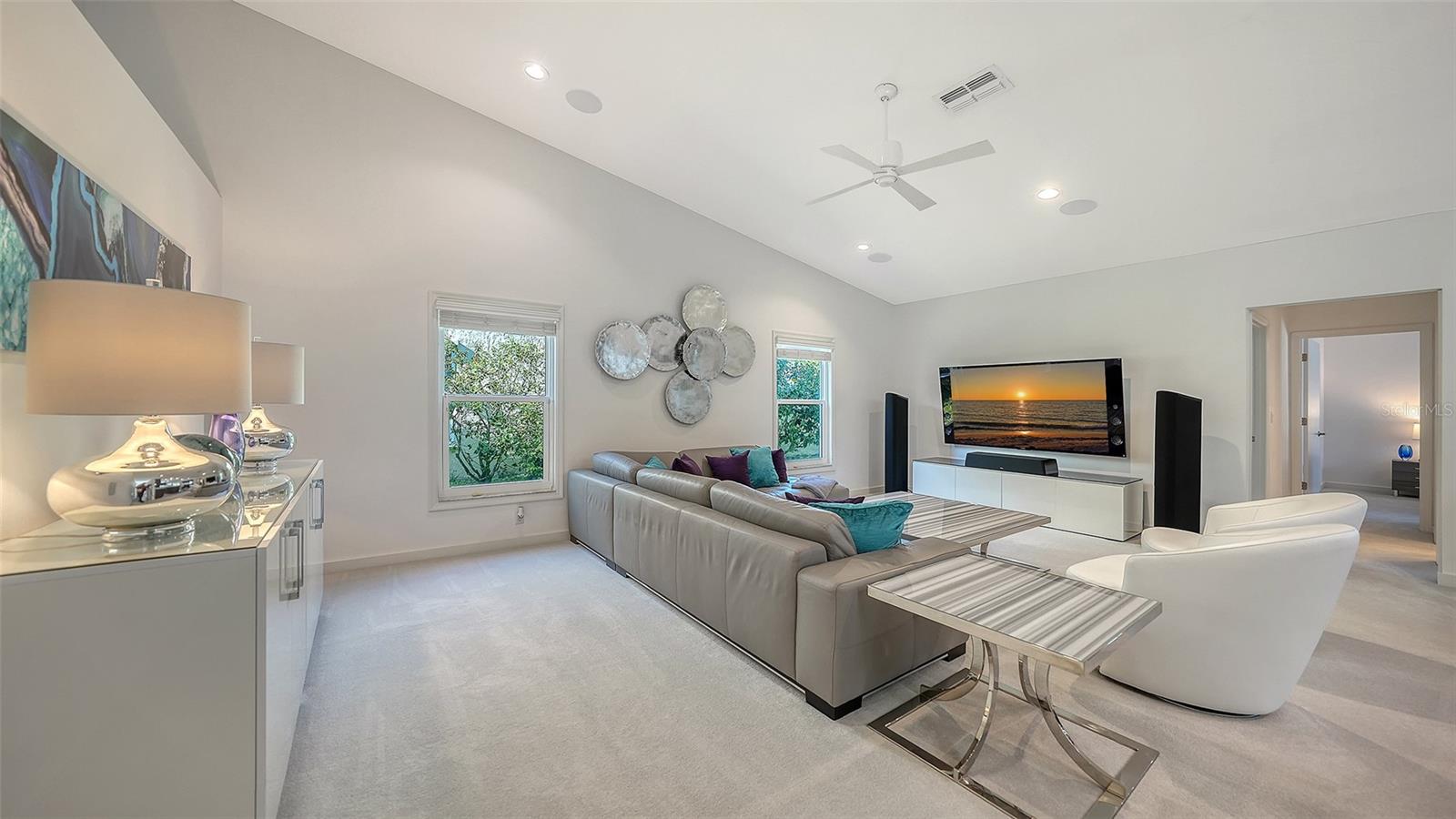 Image 17 of 50 For 6948 Stetson Street Circle