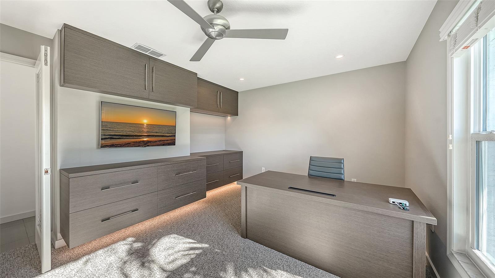 Image 20 of 50 For 6948 Stetson Street Circle