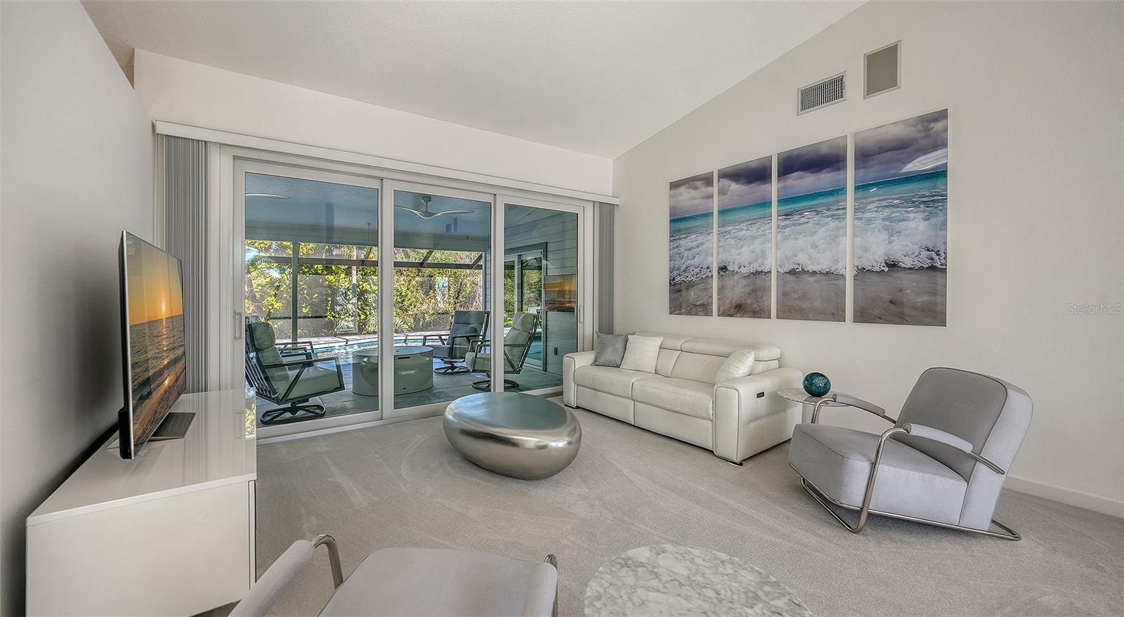 Image 7 of 50 For 6948 Stetson Street Circle