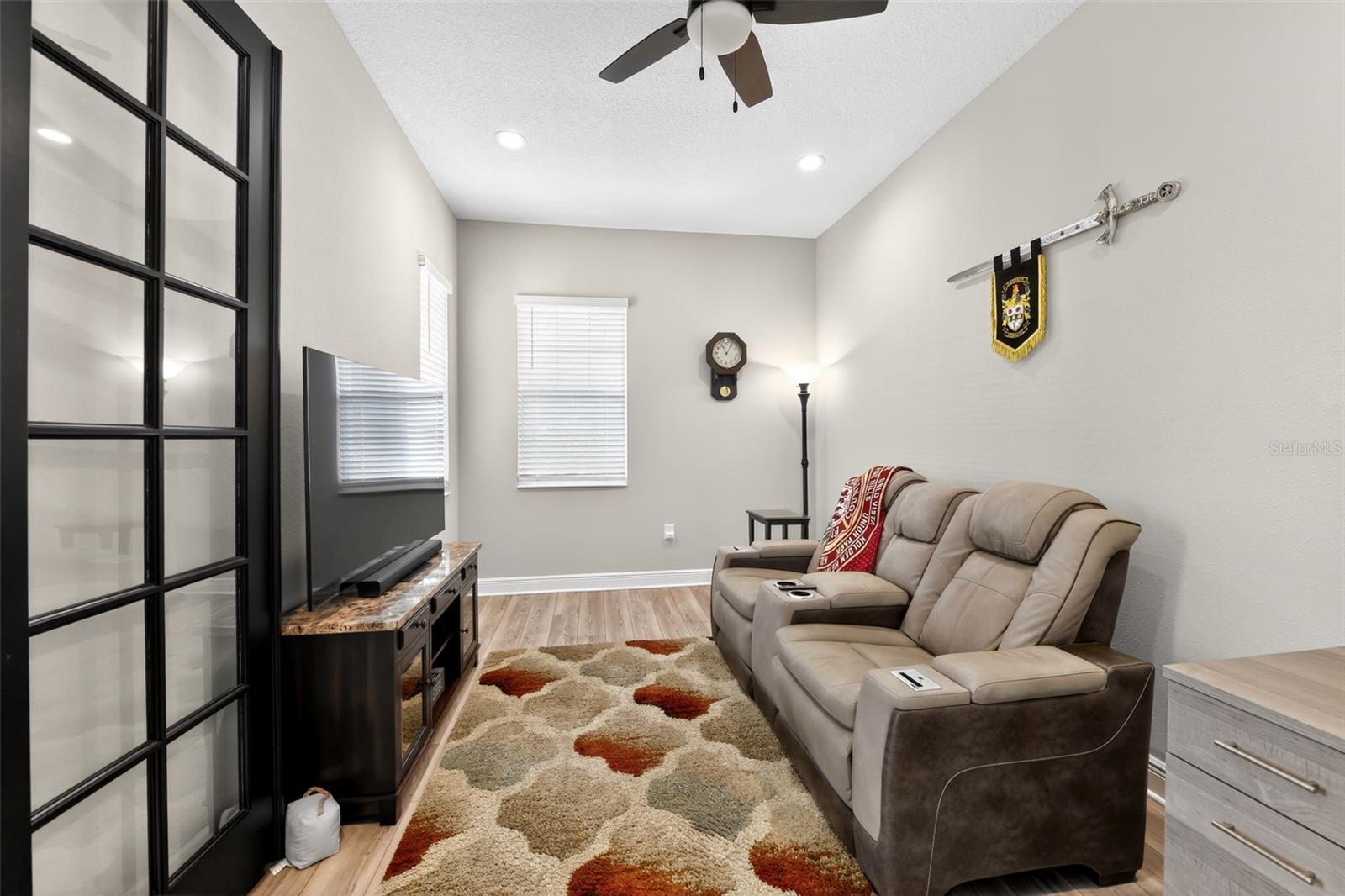 Image 18 of 95 For 10253 Canaveral Circle