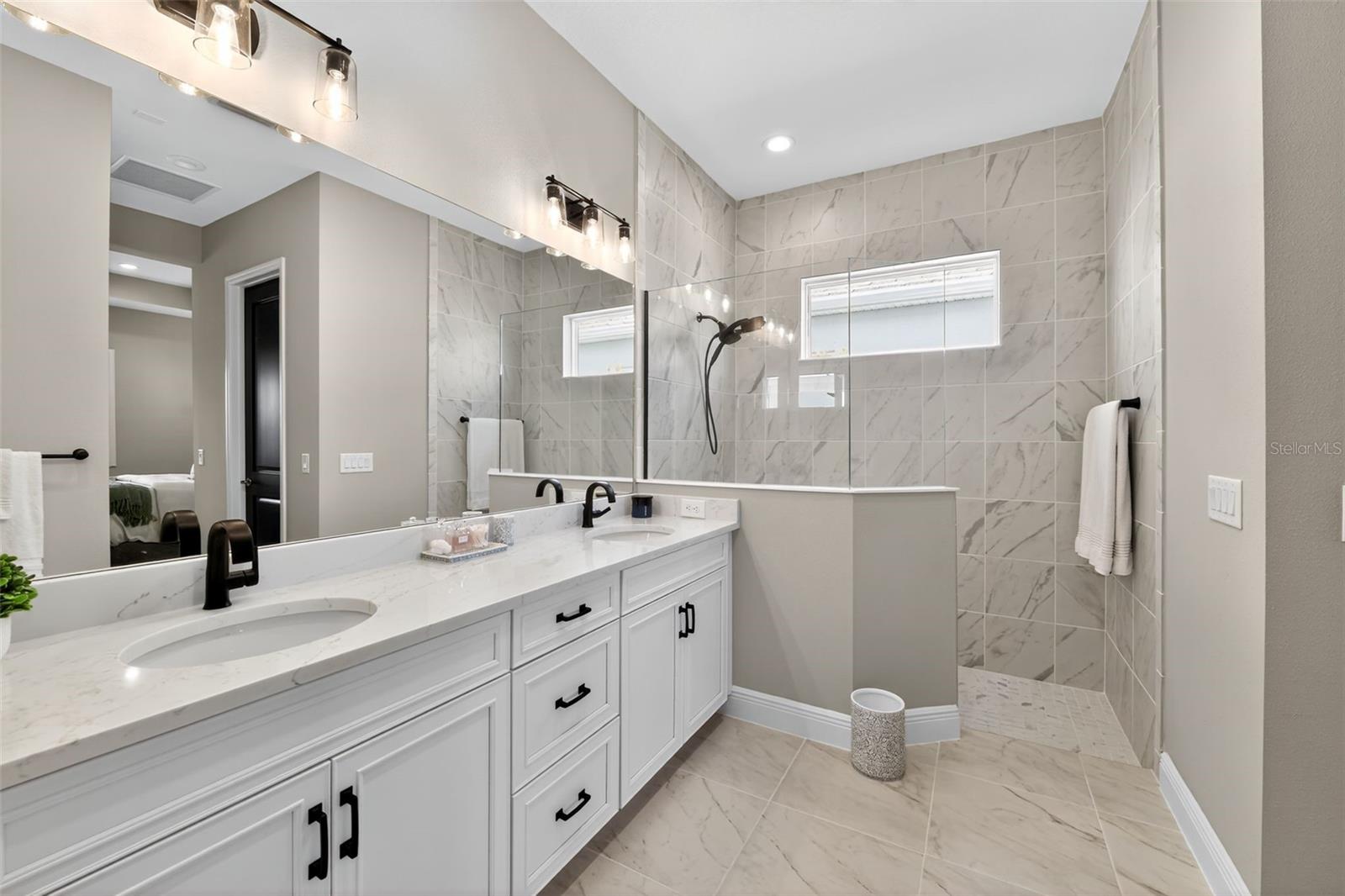 Image 25 of 95 For 10253 Canaveral Circle